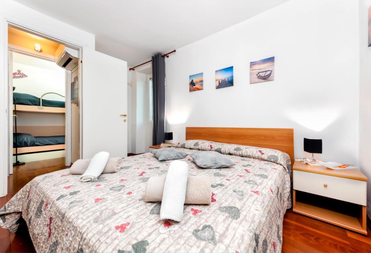 Havana - Apartment With Sea View 罗维尼 外观 照片