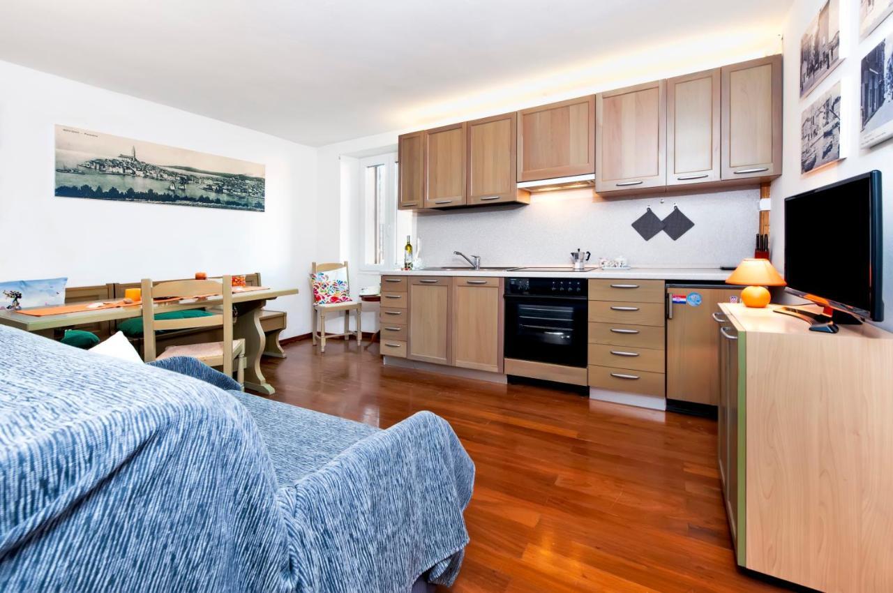 Havana - Apartment With Sea View 罗维尼 外观 照片