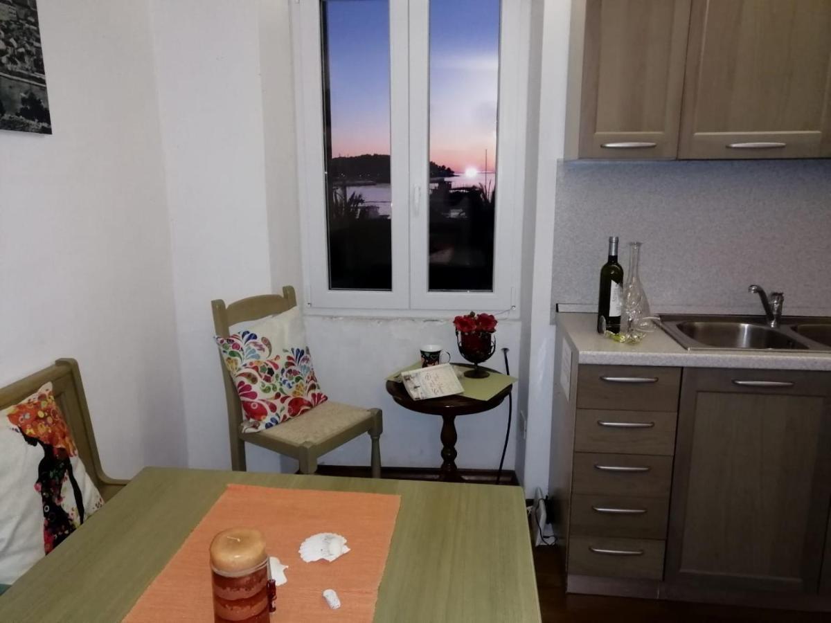 Havana - Apartment With Sea View 罗维尼 外观 照片